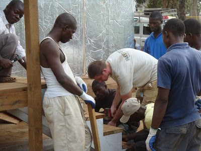 Installing SIPs Modular Medical Building RAYCORE in Africa